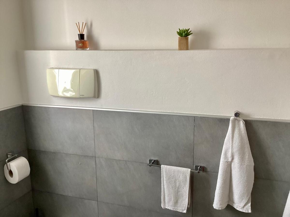 Il Nido Di Pietro Appartement Verano Brianza Buitenkant foto